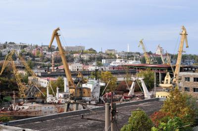 Севастопольские заводы ускорят строительство моста в Крым